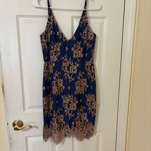 Mini dress lace very feminine